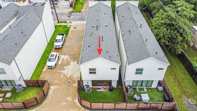 801 Fisher Street A, Houston, TX 77018