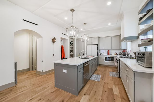 801 Fisher Street A, Houston, TX 77018