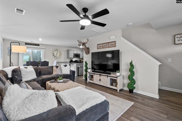 401 Middlebury Lane, Hopkins, SC 29061