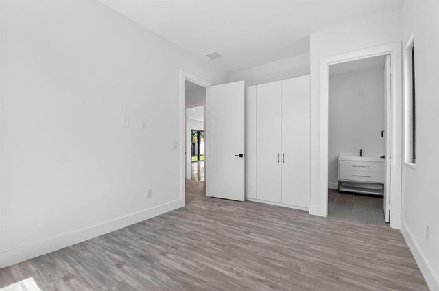 3920 Espan Court, Palm Springs, FL 33461