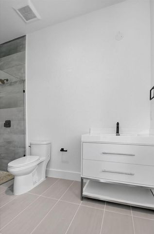 3920 Espan Court, Palm Springs, FL 33461