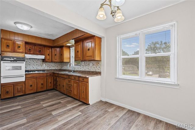 5625 Curry Avenue, St Louis, MO 63136