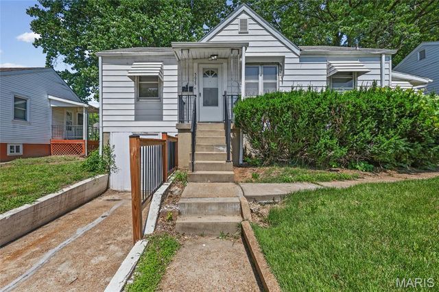 5625 Curry Avenue, St Louis, MO 63136