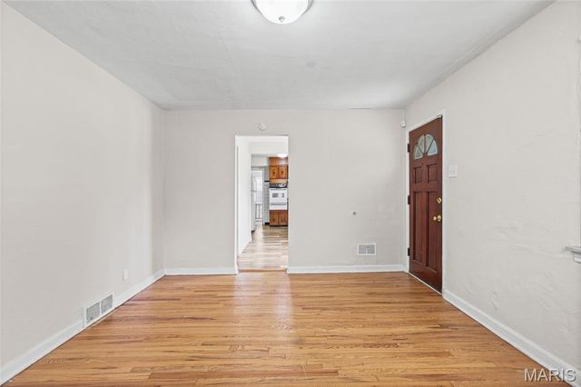 5625 Curry Avenue, St Louis, MO 63136