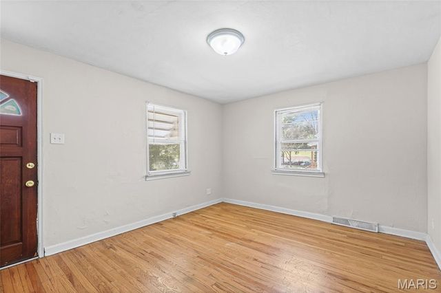 5625 Curry Avenue, St Louis, MO 63136