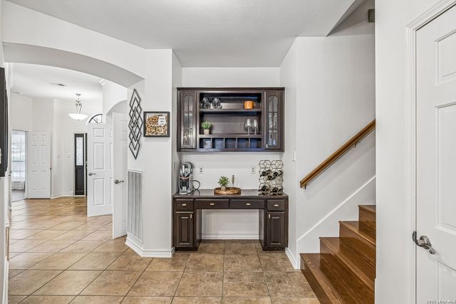 8618 London Hts, San Antonio, TX 78254