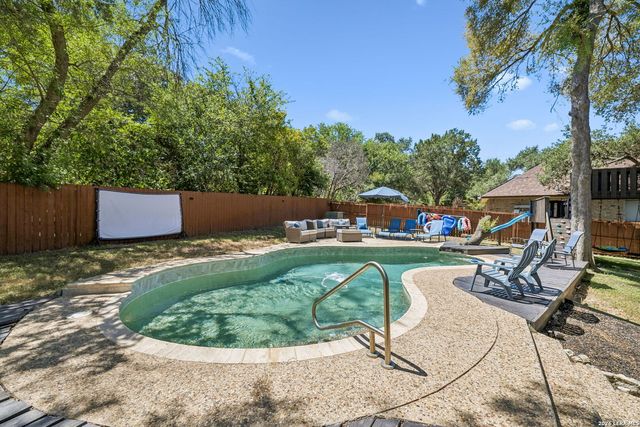 8618 London Hts, San Antonio, TX 78254