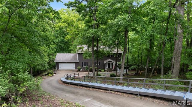 1840 Prince John Court, Lake Sherwood, MO 63357