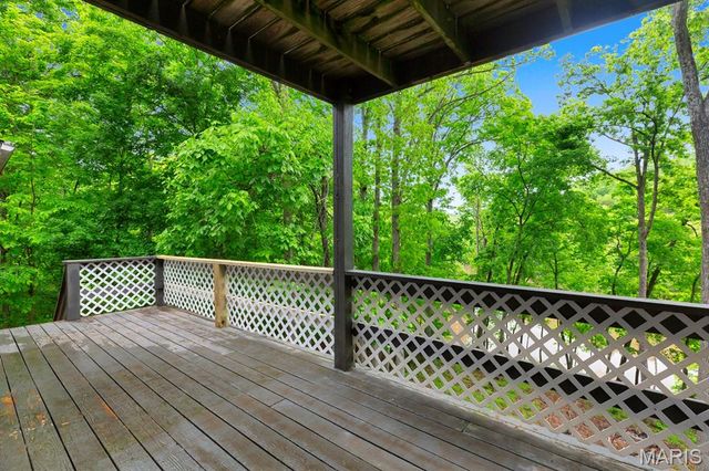 1840 Prince John Court, Lake Sherwood, MO 63357