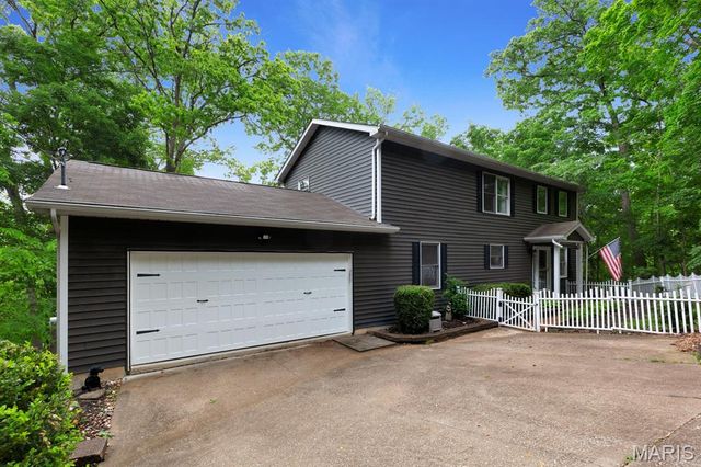 1840 Prince John Court, Lake Sherwood, MO 63357