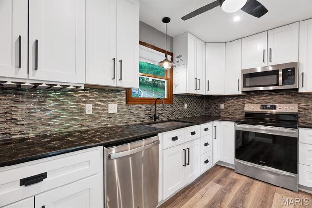 1840 Prince John Court, Lake Sherwood, MO 63357