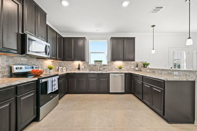 6204 Conestoga Wagon WAY, Del Valle, TX 78617