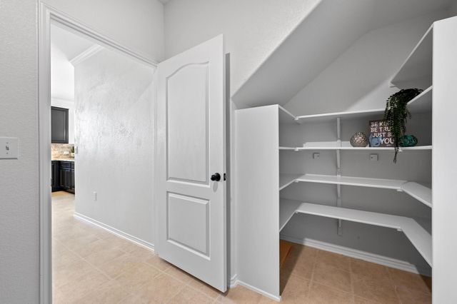 6204 Conestoga Wagon WAY, Del Valle, TX 78617