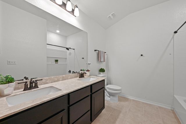 6204 Conestoga Wagon WAY, Del Valle, TX 78617