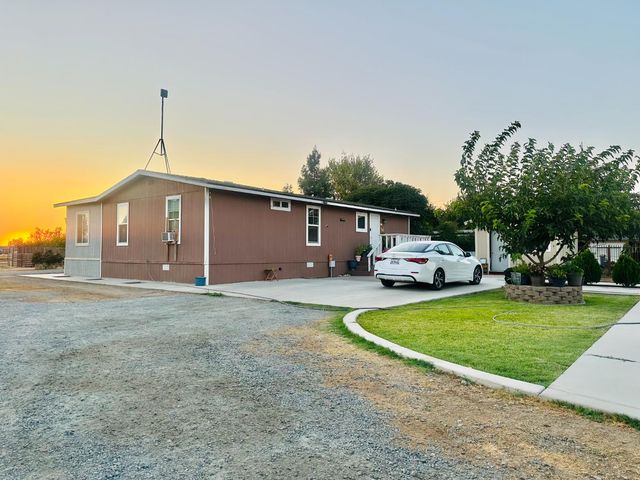 22788 Maple Street, Chowchilla, CA 93610