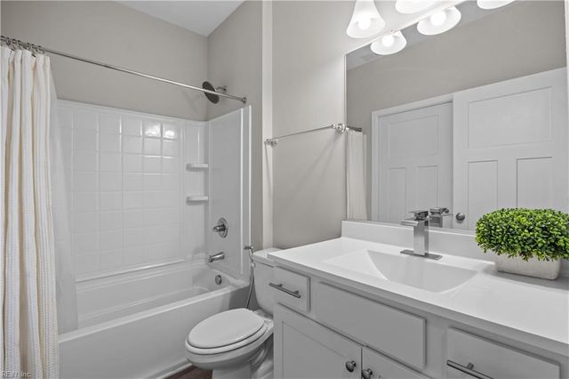 820 Celia CT, Hampton, VA 23666