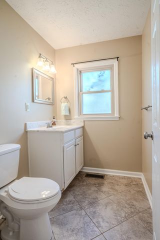 120 Lindenwood Lane, Frankfort, KY 40601