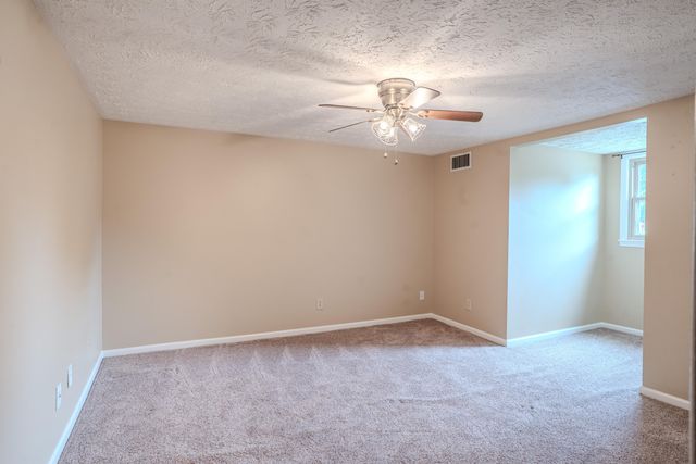 120 Lindenwood Lane, Frankfort, KY 40601