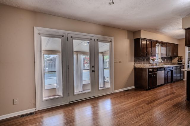 120 Lindenwood Lane, Frankfort, KY 40601