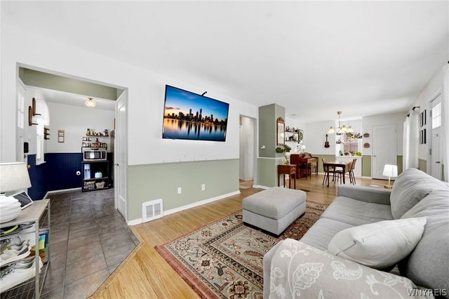 74 Old Colony Avenue, Tonawanda, NY 14150