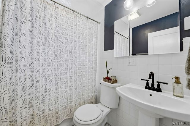 74 Old Colony Avenue, Tonawanda, NY 14150