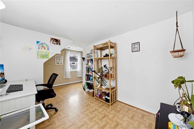 74 Old Colony Avenue, Tonawanda, NY 14150