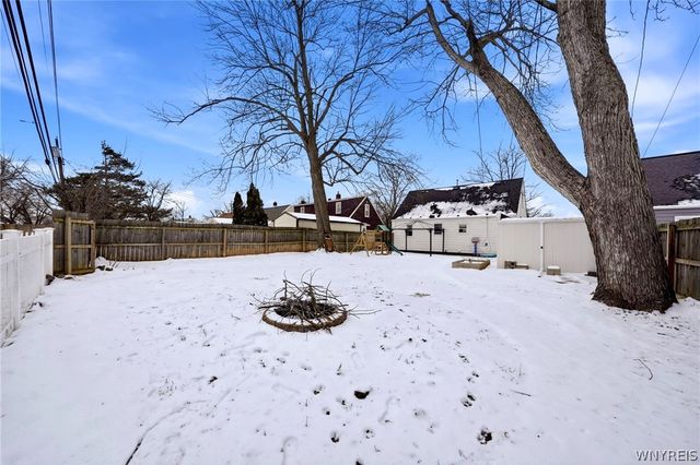 74 Old Colony Avenue, Tonawanda, NY 14150