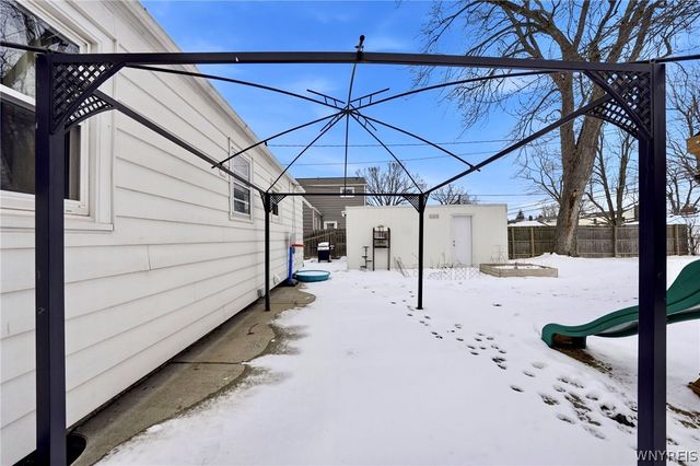 74 Old Colony Avenue, Tonawanda, NY 14150