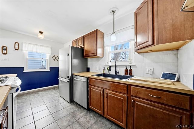 74 Old Colony Avenue, Tonawanda, NY 14150