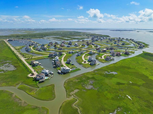 41 Shell Key, Hitchcock, TX 77563