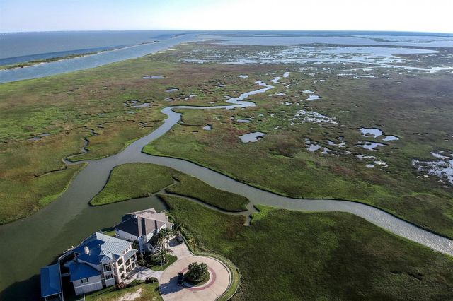 41 Shell Key, Hitchcock, TX 77563