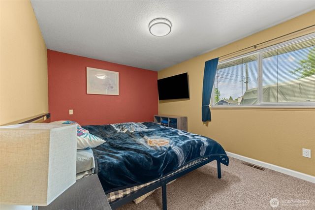 207 S 63rd Street, Tacoma, WA 98408
