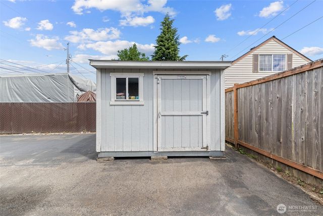 207 S 63rd Street, Tacoma, WA 98408