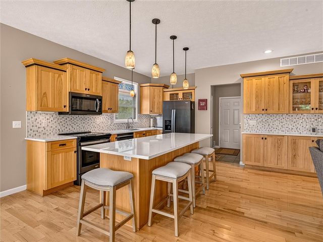 29 Country Creek Lane, Hamlin, NY 14468