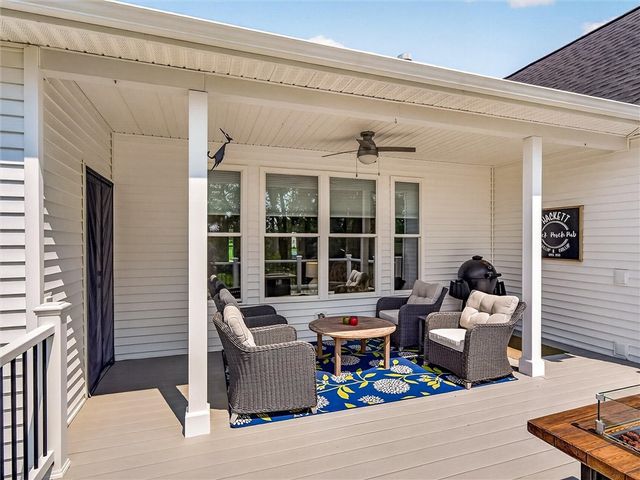 29 Country Creek Lane, Hamlin, NY 14468