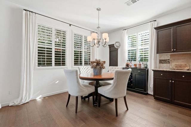 1521 N Encoure Way, Clovis, CA 93619