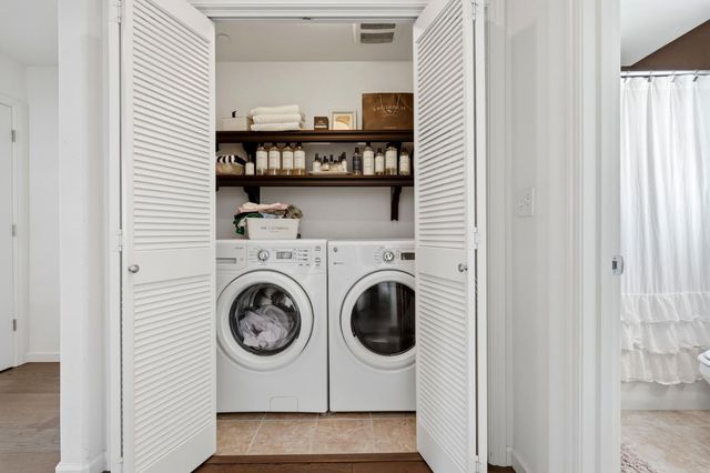 1521 N Encoure Way, Clovis, CA 93619