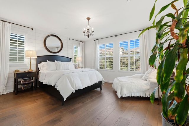 1521 N Encoure Way, Clovis, CA 93619