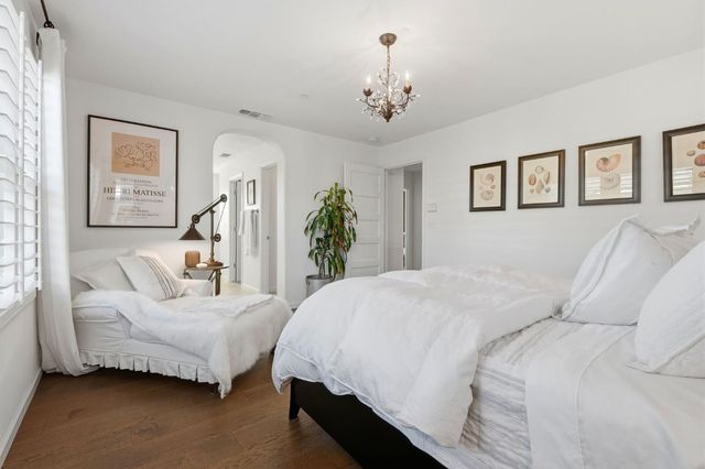 1521 N Encoure Way, Clovis, CA 93619