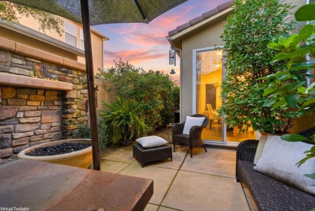 1521 N Encoure Way, Clovis, CA 93619