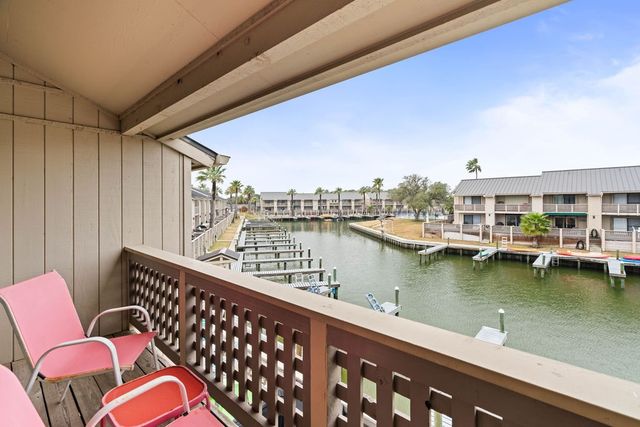 1903 Bayhouse, Rockport, TX 78382