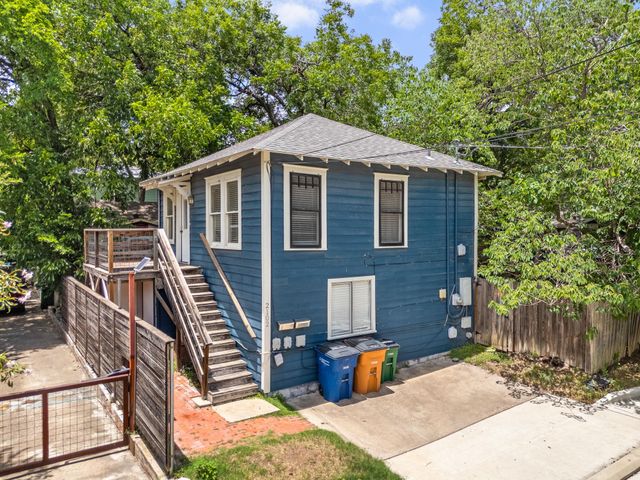 2102 Brackenridge ST A, Austin, TX 78704