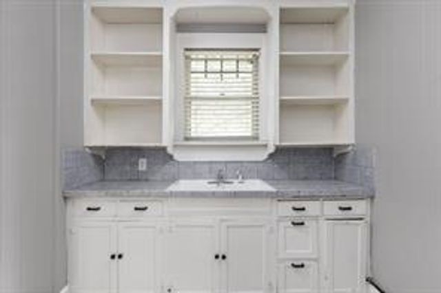 2102 Brackenridge ST A, Austin, TX 78704