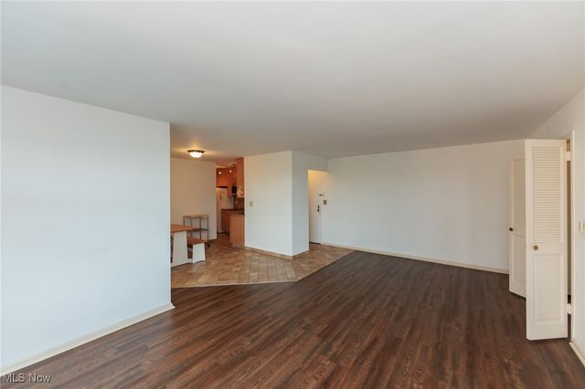 19201 Van Aken Boulevard 513, Shaker Heights, OH 44122