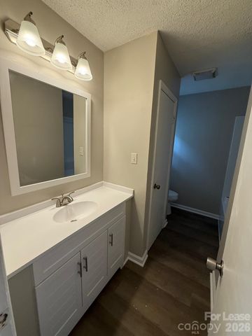 9413 Split Rail Lane, Charlotte, NC 28227