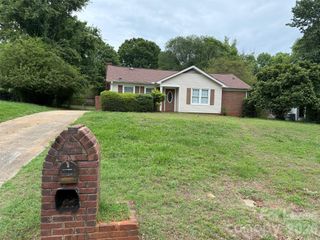 9413 Split Rail Lane, Charlotte, NC 28227
