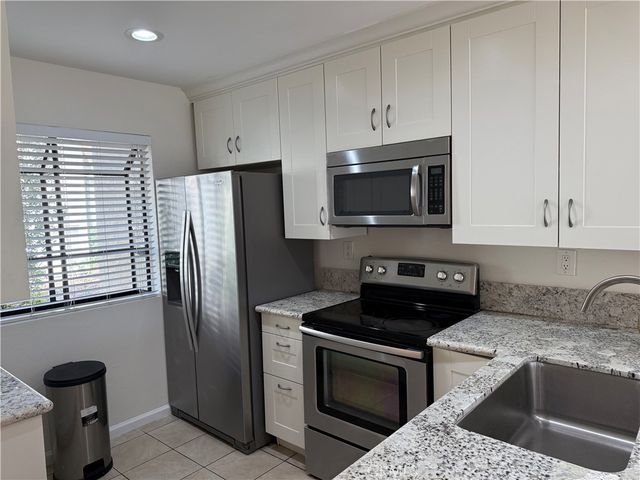 252 Pineview, Irvine, CA 92620