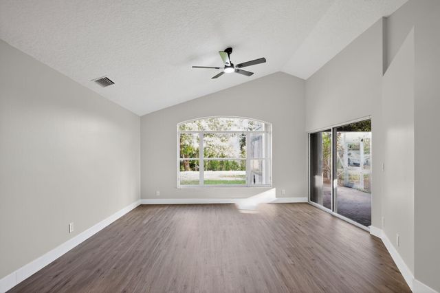 3037 Casa Rio Court, Riviera Beach, FL 33418