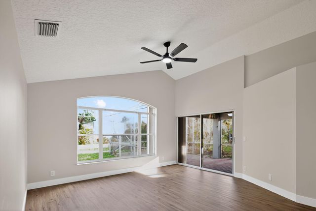 3037 Casa Rio Court, Riviera Beach, FL 33418