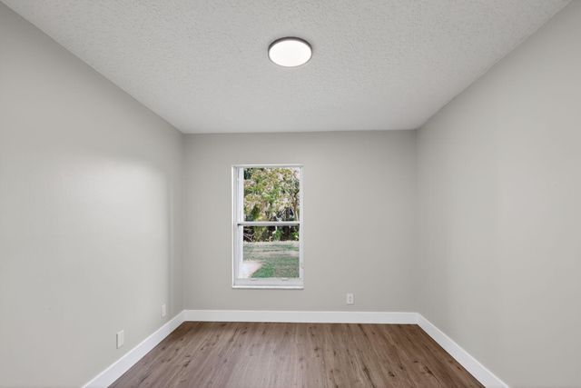 3037 Casa Rio Court, Riviera Beach, FL 33418